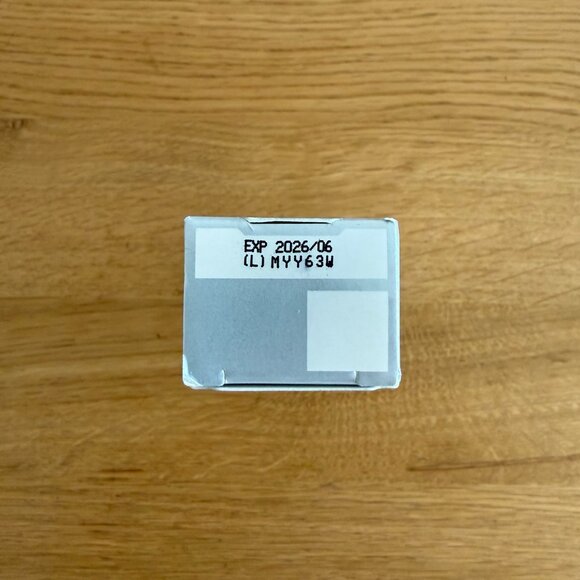 IT Cosmetics  CC+ Cream Full Coverage Color Correcting Foundation SPF 50+ LIGHT - Picture 8 of 10